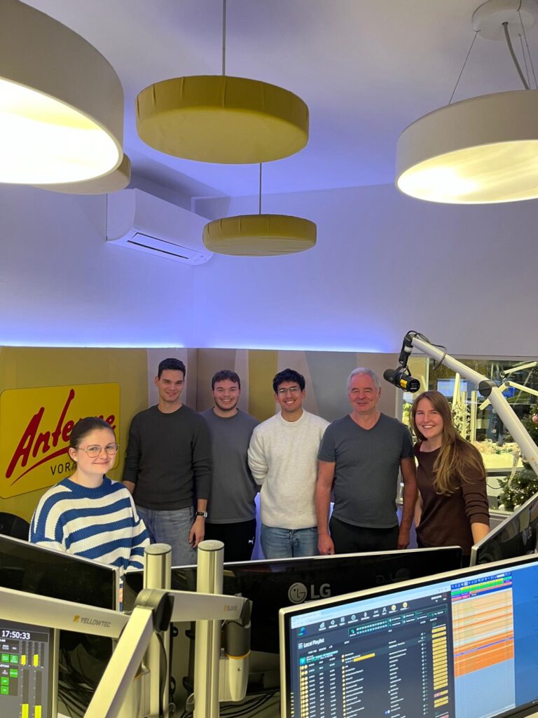 WhatsApp Image 2025-12-09 at 08.48.00-4